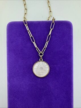 💛 Camila Coelho Gold Plated Sunburst Pendant Necklace with Mother-of-Pearl Inlay